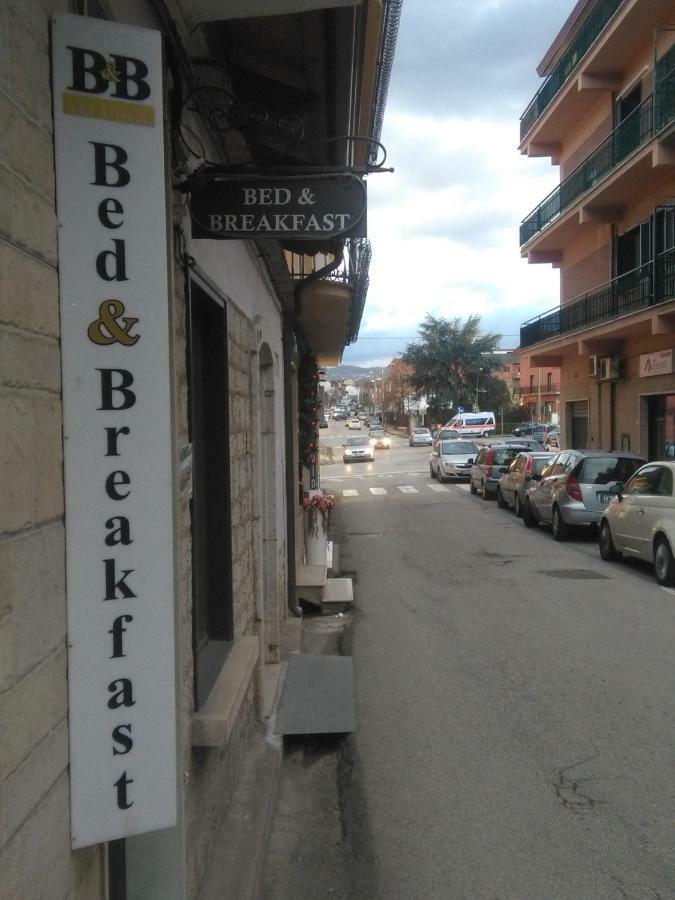 B&B Da Luca กรอตตามินาร์ดา ภายนอก รูปภาพ